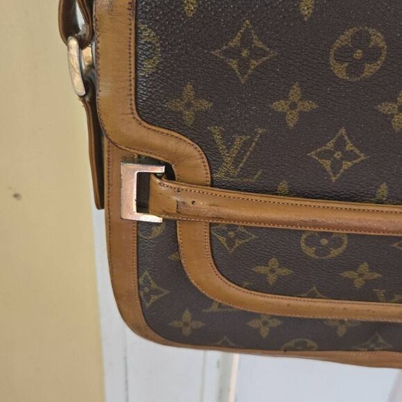 Vintage Louis Vuitton Crossbody Handbag - Picture 10 of 16